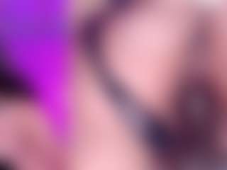 AriHale's Live Sex Cam Show