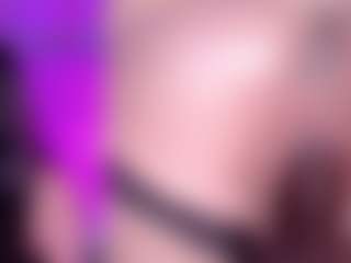 AriHale's Live Sex Cam Show