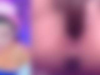 Live cam show with AriHale - Middle Aged on Camsoda.co
