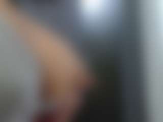 Live cam show with Catalina - Granny on Strip Flash - Live Sex Shows