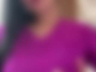 Live cam show with georgina253 - Shaved Pussy on CamwithHer