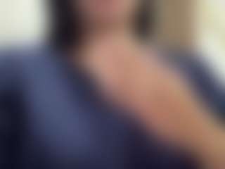 Live cam show with georgina253 - Shaved Pussy Curvy on Camsoda