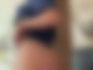 Live cam show with georgina253 - Shaved Pussy on CamwithHer