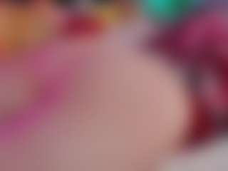 Live cam show with Candy - Nipple Play on Camsoda