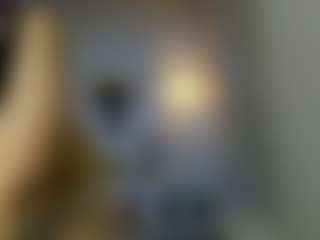 Lea MILF webcam performer live streaming