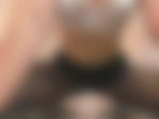 Lea MILF webcam performer live streaming