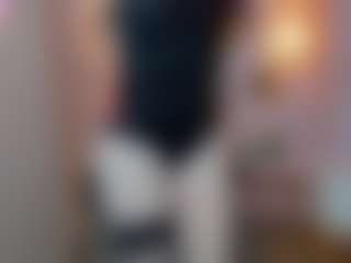Live cam show with Lea - Normal on crypto-cams