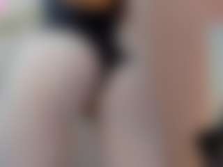 Live cam show with Lea - Butt Plug on Camsoda
