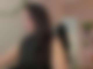 Live cam show with Lea - Green Eyes on xDating