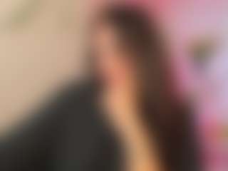 Live cam show with Lea - Brown Hair MILF on SquirtSoMuch