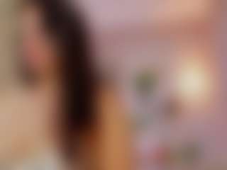 Live cam show with Lea - Bedroom Mature on Camsoda
