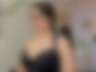 Live cam show with Lea - Green Eyes on Camming Site