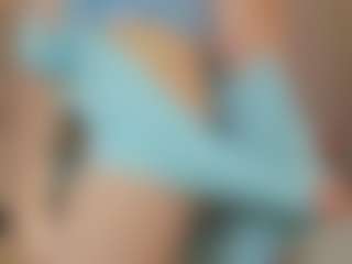 Live cam show with Lea - Green Eyes on makecum.org