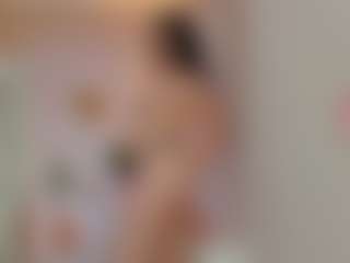 Live cam show with Lea - BBW Shaved Pussy on chickslive.net