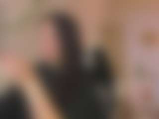 Live cam show with Lea - Spank Brown Hair on sexytreat.net