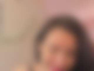 Live cam show with Lea - Normal on Camsoda