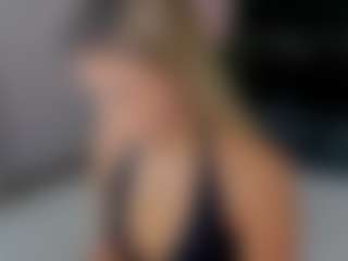 Live cam show with Sidny - Green Eyes on Fit Hotties