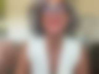 Live cam show with Monica Naughty - Strip Curvy on CSO-WL