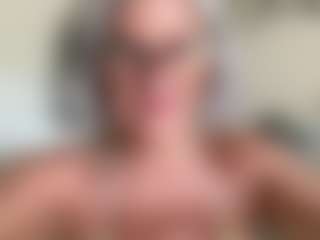 Live cam show with Monica Naughty - HD on madthumbs