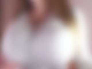 Live cam show with DovieJackman - Gagging on studioflirtlive.com