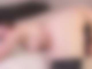 Live cam show with DovieJackman - Blue Eyes on eurowanks.com