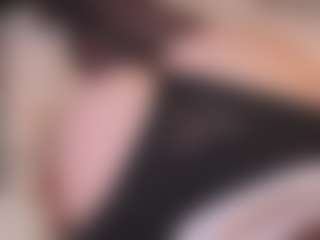 Live cam show with DovieJackman - Gagging on Camsoda