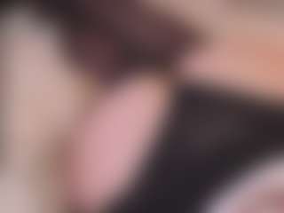 Live cam show with DovieJackman - Blue Eyes on friskycurves.com