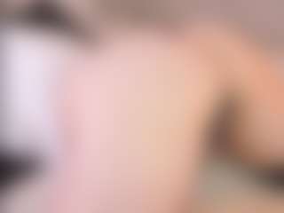 Live cam show with DovieJackman - Ass Clapping on xDating