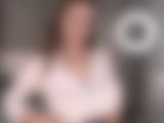 Live cam show with DovieJackman - Gagging on CamwithHer