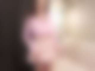 Live cam show with DovieJackman - Gagging on Camsoda.co