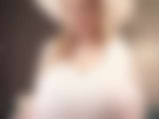 Live cam show with DovieJackman - Gagging on Camsoda Late Night