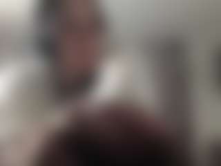 Live cam show with HedyBraaten - Smoking on Camsoda