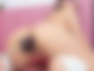 isabella-santos's Live Sex Cam Show