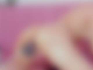 Live cam show with isabella-santos - Camel Toe on CamwithHer
