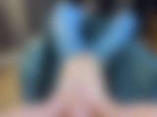 Live cam show with Elizabeth - Blue Eyes on madthumbs
