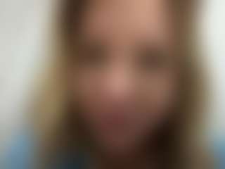 Live cam show with Jessie - Blonde Hair College on livesuperchat.net
