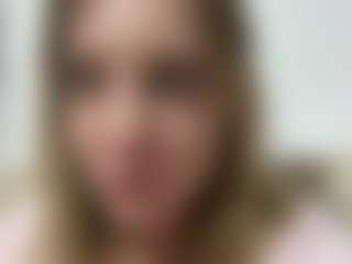 Live cam show with Jessie - Nipple Piercings on Hubzter Live