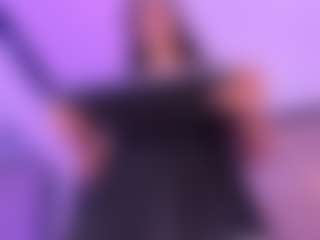 Live cam show with JuliethaSousa - Smoking on livesuperchat.net