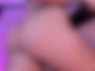 Live cam show with JuliethaSousa - White Curvy on Camsoda.co | colombia