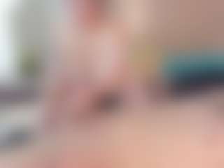 Live cam show with KingNkathe - Tease on Latina Girls