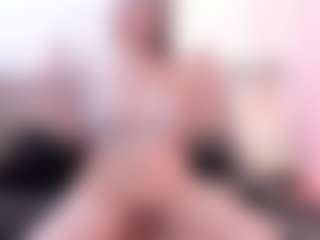 Live cam show with KingNkathe - Camel Toe on mypornchat.com