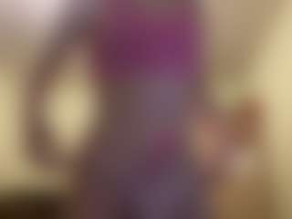 Live cam show with MaybellFath - College on Camsoda
