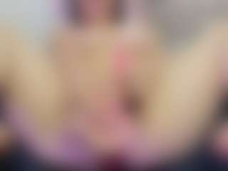 Live cam show with Naniis - Young Adult on Big Tits