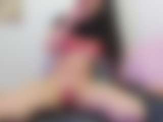 Live cam show with Naniis - Mature Young Adult on Dolls Live