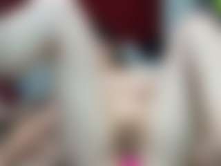 Live cam show with Nina-Leo - Nipple Piercings on camtv