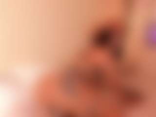 Live cam show with rubi-foxx22 - Oil on Camsoda