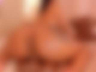 Live cam show with rubi-foxx22 - Oil on Sweet Sext