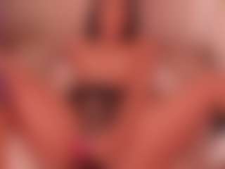 Live cam show with rubi-foxx22 - Oil on madthumbs