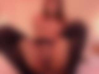 Live cam show with rubi-foxx22 - Plug on Camsoda