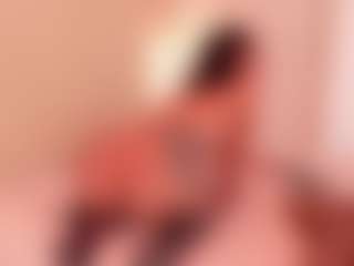 Live cam show with rubi-foxx22 - Oil on Latina Girls